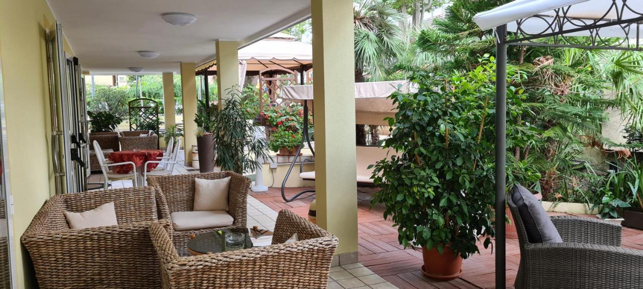 Hotel Beppe Rimini Exterior photo