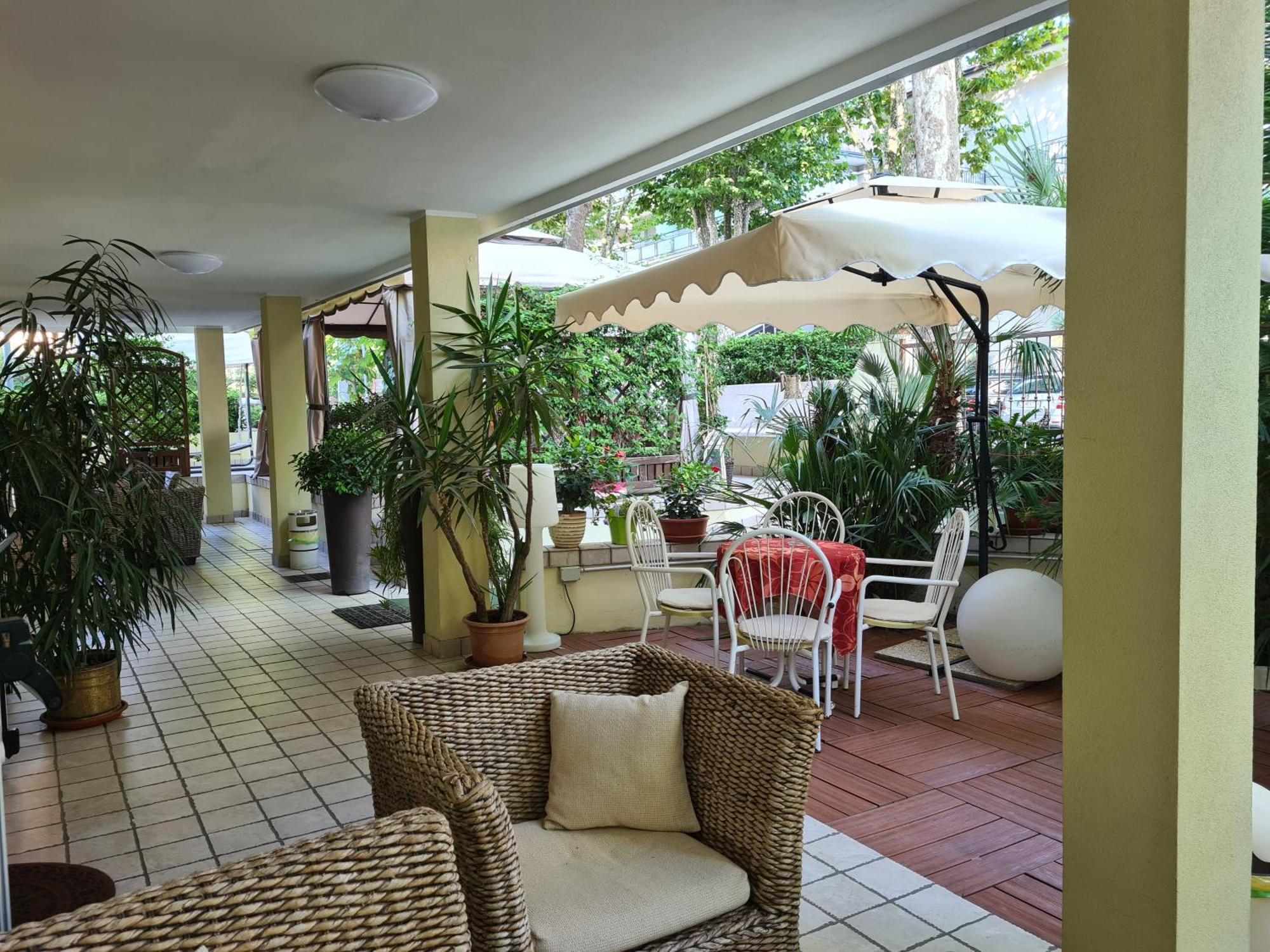 Hotel Beppe Rimini Exterior photo